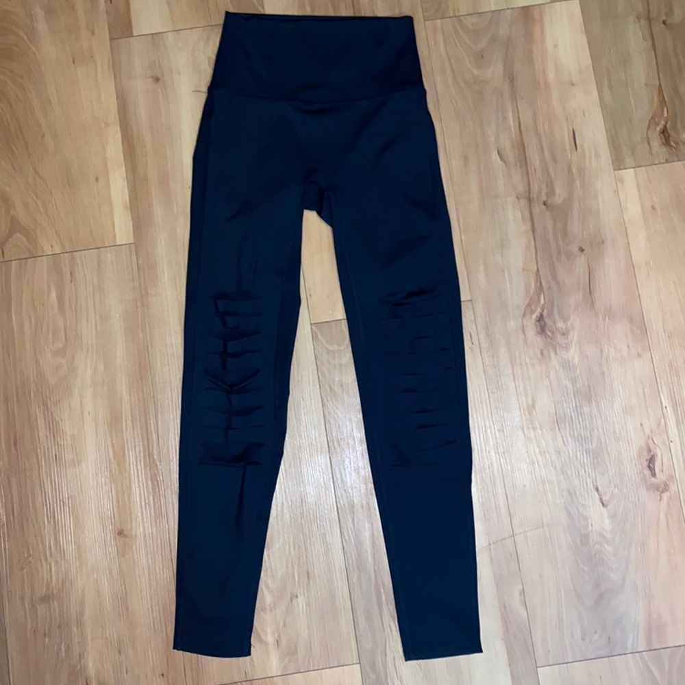 Zenana ripped leggings